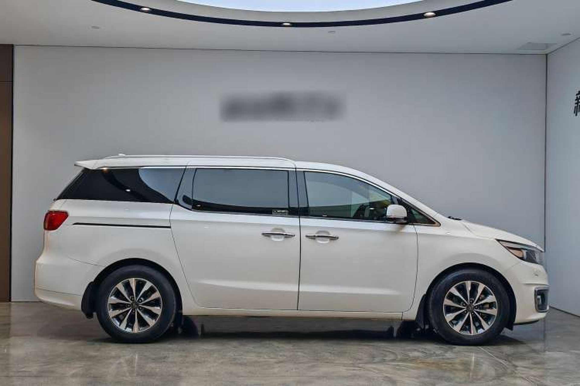 Used Kia Carnival 2015 3.3 GDI Flagship Version China V Standard Exterior 5