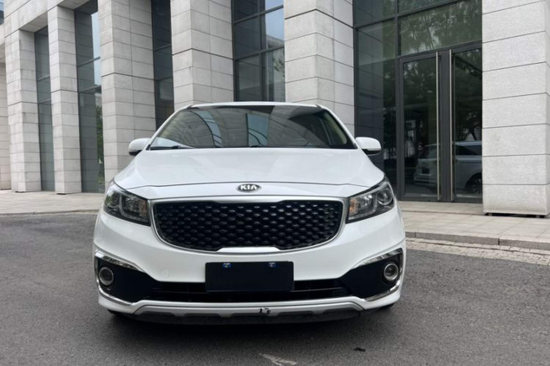 Used Kia Carnival 2015 3.3 GDI Luxury Edition China V Standard Exterior 5