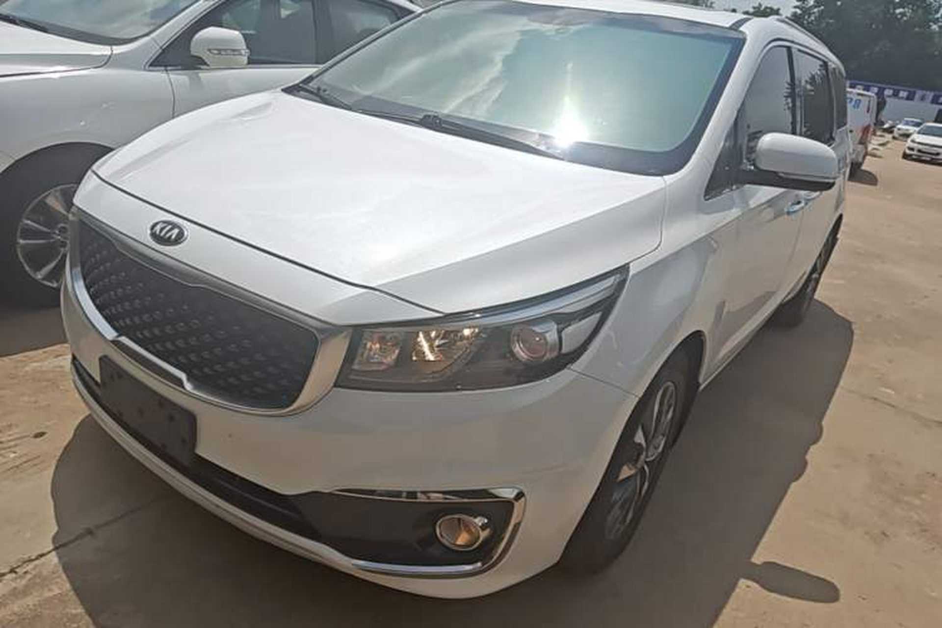 Used Kia Carnival 2015 3.3 GDI Luxury Edition China V Standard Front Left 45 Deg