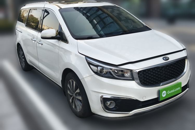 Used Kia Carnival 2015 2.2T Luxury Edition China IV Front Right 45 Deg
