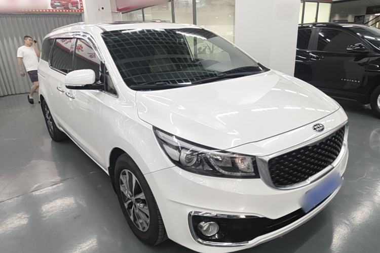 Used Kia Carnival 2015 3.3 GDI Luxury Edition China V Standard Front Right 45 Deg
