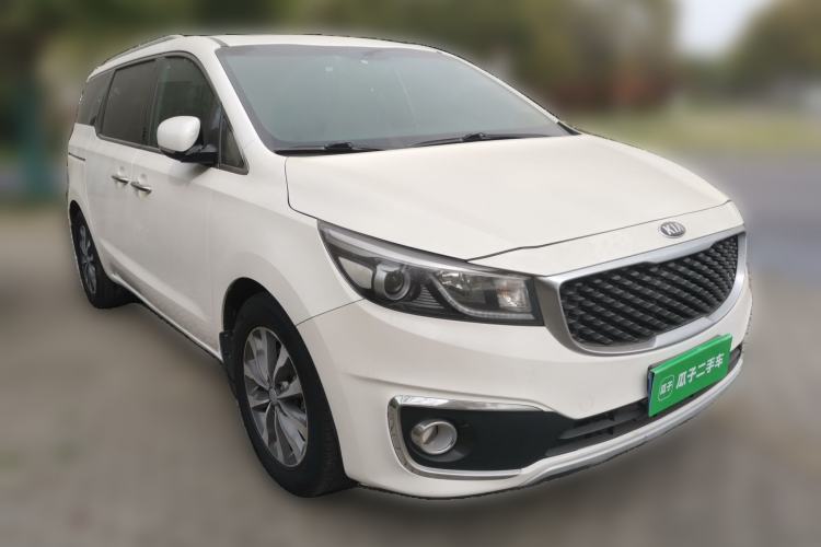 Used Kia Carnival 2015 2.2T Luxury Edition China IV Front Right 45 Deg