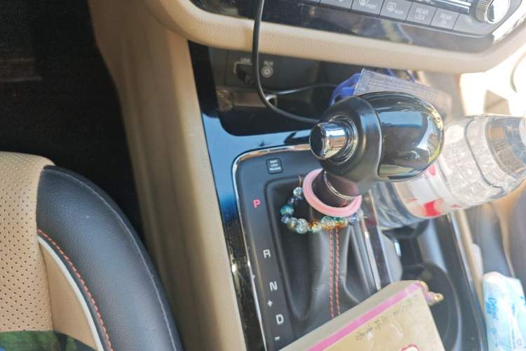 Used Kia Carnival 2015 2.2T Luxury Edition China IV Gear Lever