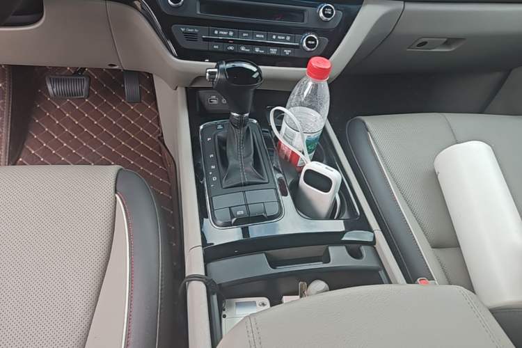 Used Kia Carnival 2015 3.3 GDI Luxury Edition China V Standard Gear Lever