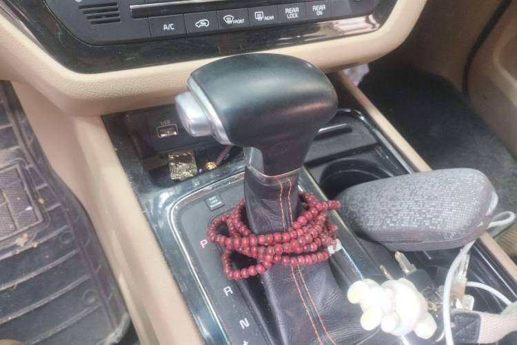 Used Kia Carnival 2015 3.3 GDI Luxury Edition China V Standard Gear Lever
