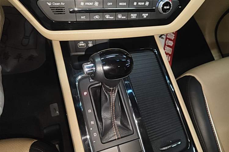 Used Kia Carnival 2015 3.3 GDI Luxury Edition China V Standard Gear Lever