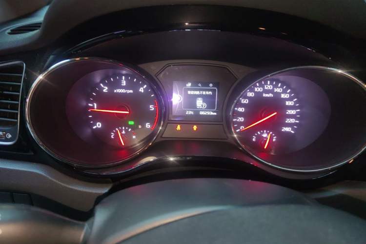 Used Kia Carnival 2015 2.2T Luxury Edition China IV Instrument Cluster