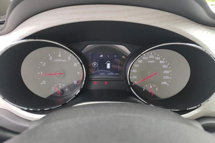 Used Kia Carnival 2015 3.3 GDI Luxury Edition China IV Standard Instrument Cluster