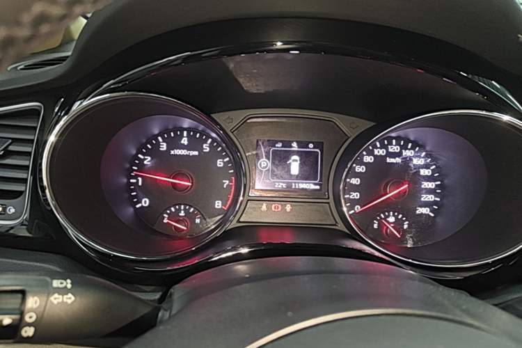 Used Kia Carnival 2015 3.3 GDI Luxury Edition China V Standard Instrument Cluster