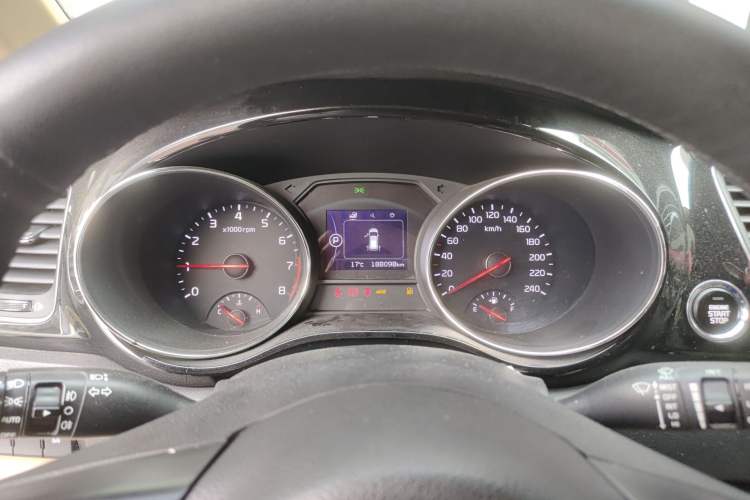 Used Kia Carnival 2015 3.3 GDI Luxury Edition China V Standard Instrument Cluster