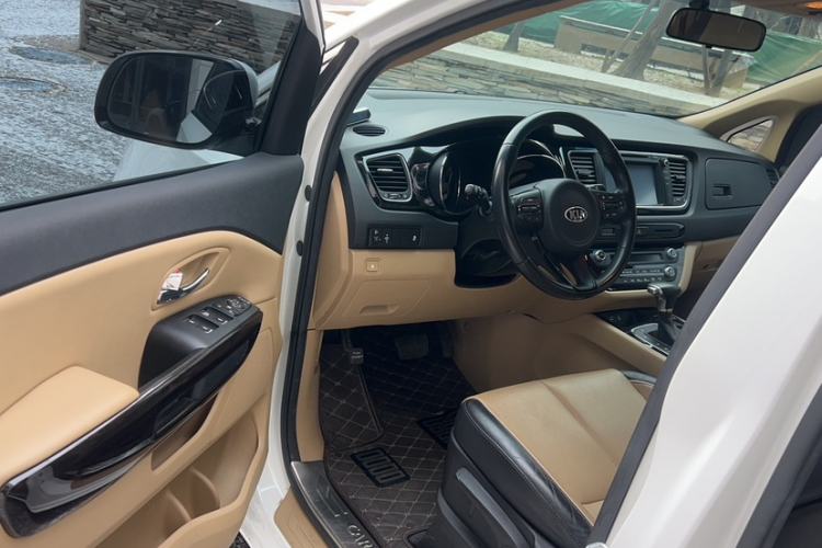 Used Kia Carnival 2015 3.3 GDI Luxury Edition China V Standard Interior 2