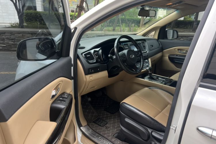 Used Kia Carnival 2015 3.3 GDI Luxury Edition China V Standard Interior 3