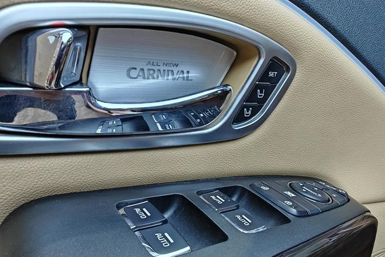 Used Kia Carnival 2015 3.3 GDI Flagship Version China V Standard Interior 5