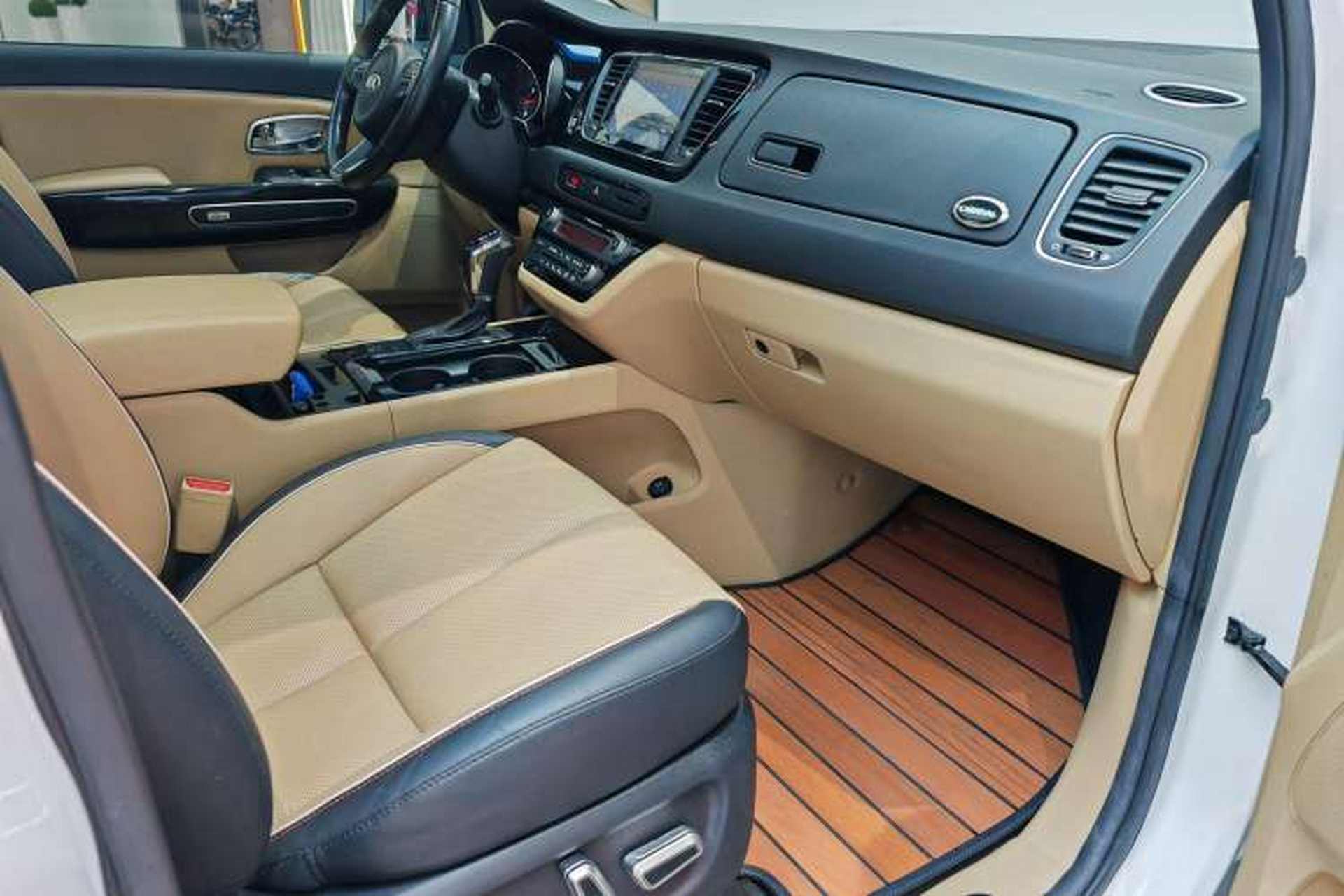 Used Kia Carnival 2015 3.3 GDI Flagship Version China V Standard Interior 6