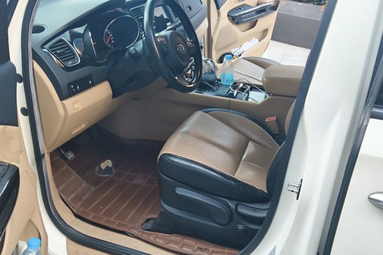 Used Kia Carnival 2015 2.2T Luxury Edition China IV Left Front Seat