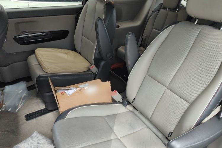 Used Kia Carnival 2015 3.3 GDI Luxury Edition China IV Standard Left Rear Seat