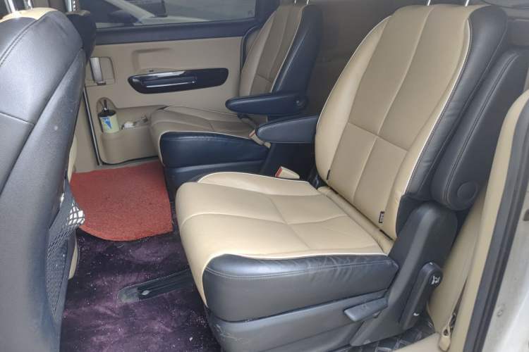 Used Kia Carnival 2015 3.3 GDI Luxury Edition China V Standard Left Rear Seat