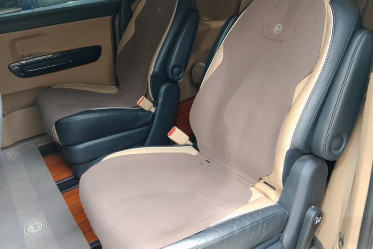 Used Kia Carnival 2015 3.3 GDI Luxury Edition China IV Standard Left Rear Seat