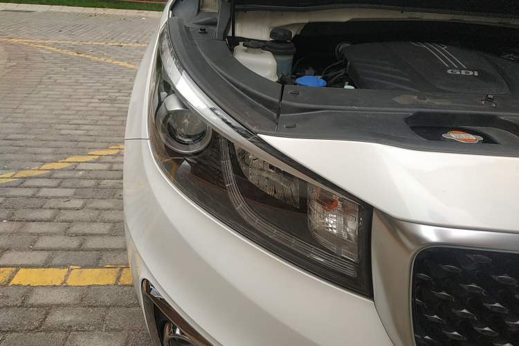 Used Kia Carnival 2015 3.3 GDI Luxury Edition China IV Standard Right Front Headlight