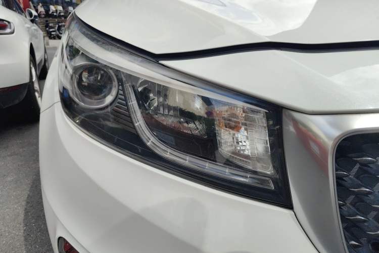 Used Kia Carnival 2015 3.3 GDI Luxury Edition China IV Standard Right Front Headlight