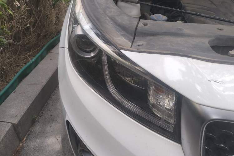 Used Kia Carnival 2015 3.3 GDI Luxury Edition China V Standard Right Front Headlight