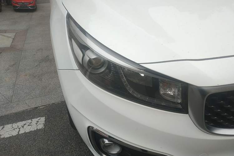 Used Kia Carnival 2015 3.3 GDI Luxury Edition China V Standard Right Front Headlight