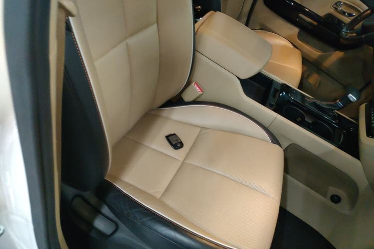 Used Kia Carnival 2015 2.2T Luxury Edition China IV Right Front Seat