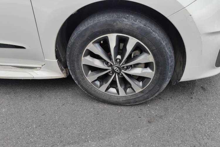 Used Kia Carnival 2015 3.3 GDI Luxury Edition China IV Standard Right Front Wheel Hub