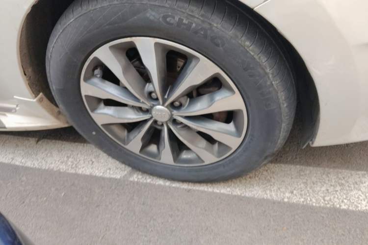 Used Kia Carnival 2015 3.3 GDI Luxury Edition China IV Standard Right Front Wheel Hub
