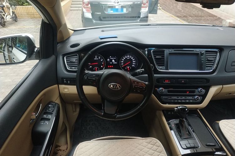 Used Kia Carnival 2015 3.3 GDI Luxury Edition China IV Standard Steering Wheel