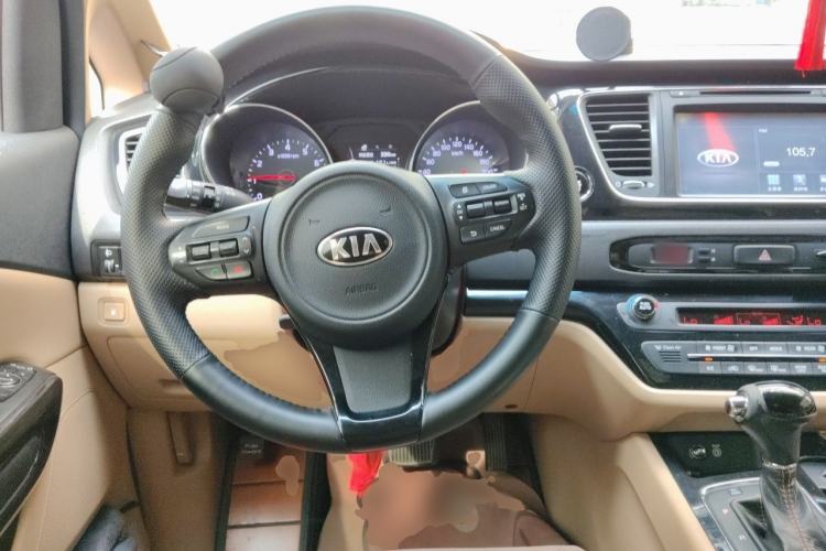 Used Kia Carnival 2015 3.3 GDI Luxury Edition China IV Standard Steering Wheel
