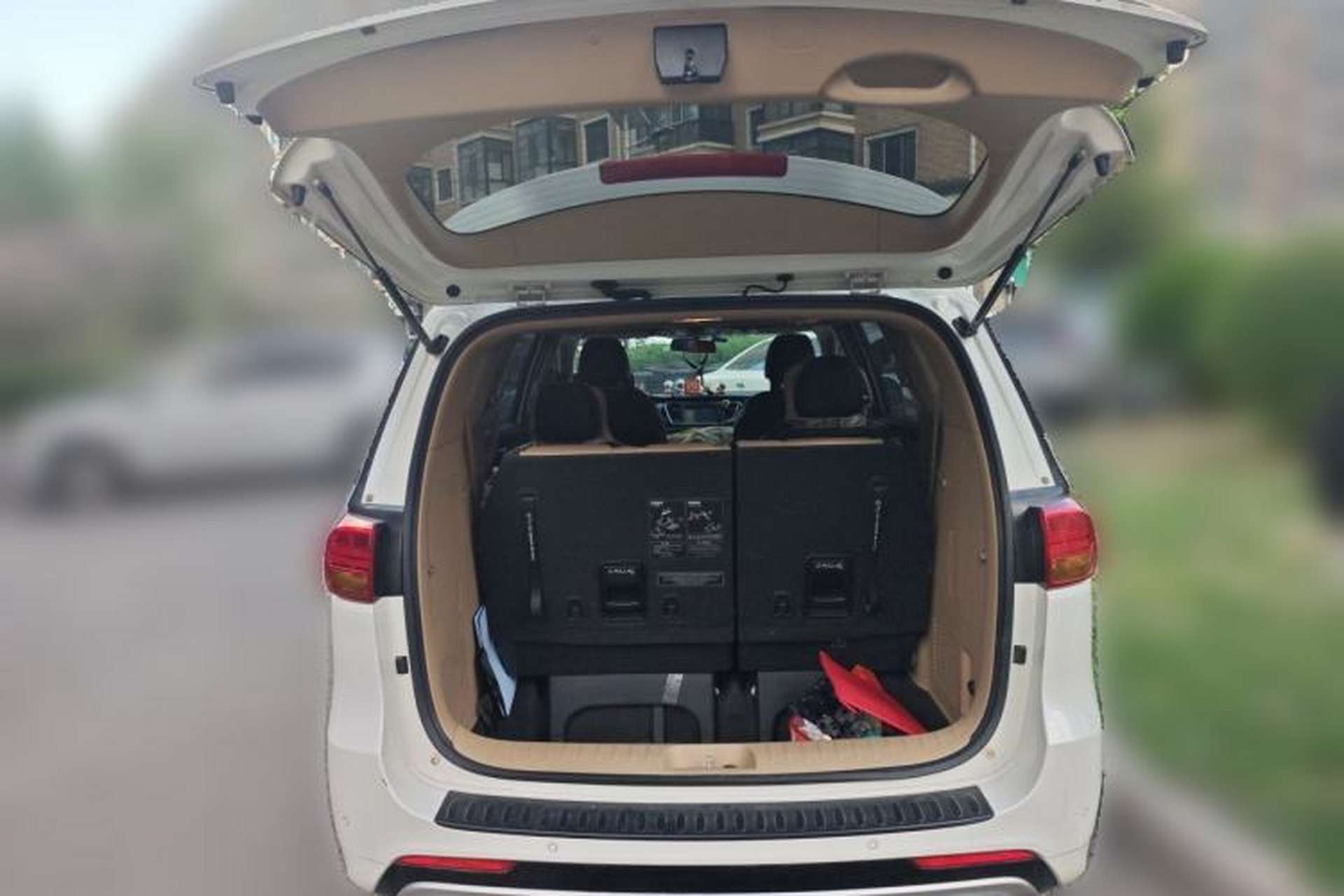 Used Kia Carnival 2015 2.2T Luxury Edition China IV Trunk