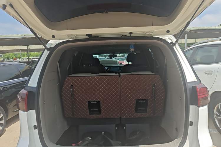 Used Kia Carnival 2015 3.3 GDI Luxury Edition China V Standard Trunk