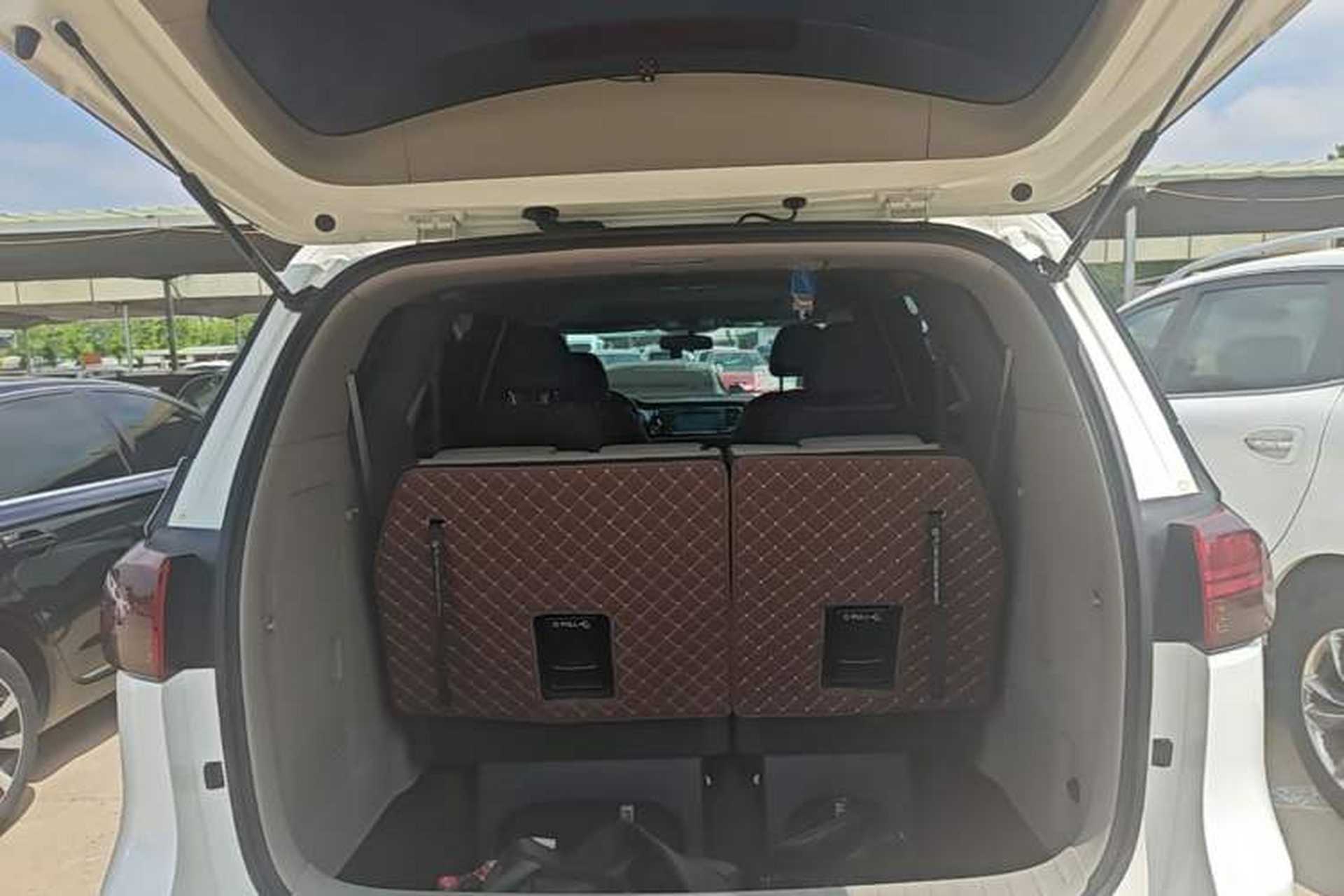 Used Kia Carnival 2015 3.3 GDI Luxury Edition China V Standard Trunk