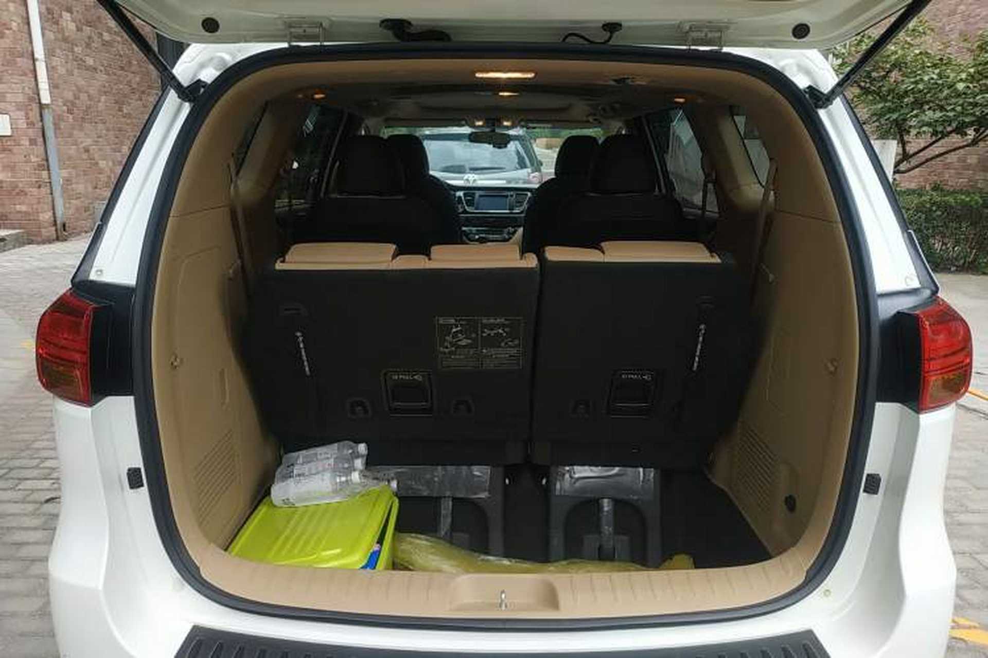 Used Kia Carnival 2015 3.3 GDI Luxury Edition China IV Standard Trunk