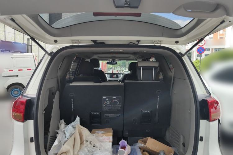 Used Kia Carnival 2015 3.3 GDI Luxury Edition China IV Standard Trunk