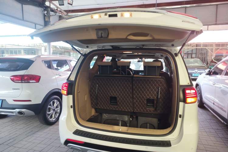 Used Kia Carnival 2015 3.3 GDI Luxury Edition China V Standard Trunk