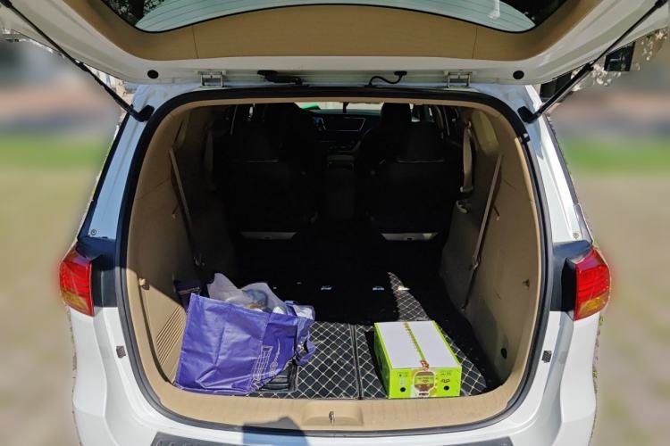 Used Kia Carnival 2015 3.3 GDI Luxury Edition China IV Standard Trunk