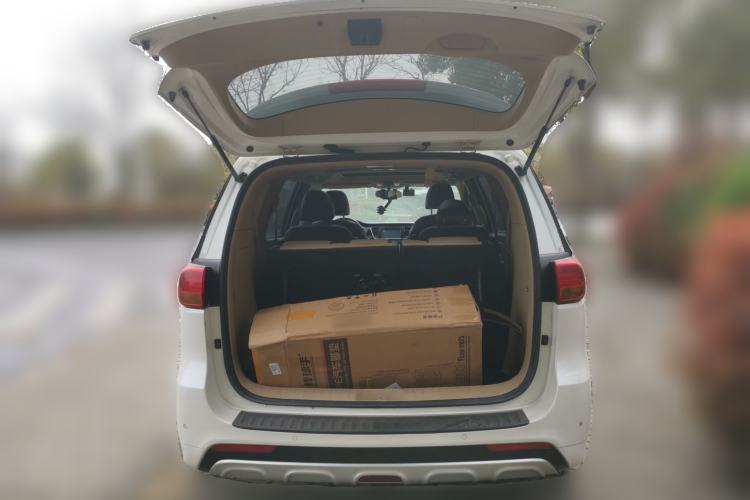 Used Kia Carnival 2015 2.2T Luxury Edition China IV Trunk