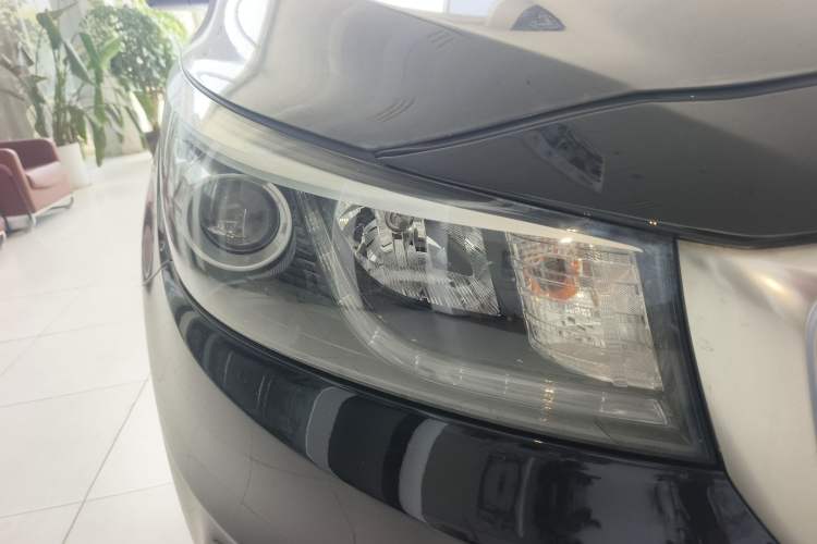 Used Kia Carnival 2017 2.2T Luxury Edition China V Standard Exterior 6