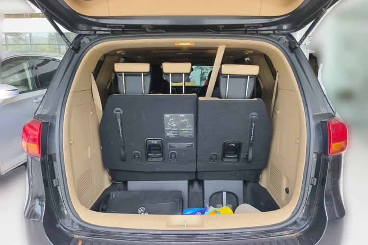 Used Kia Carnival 2017 2.2T Luxury Edition China V Standard Trunk
