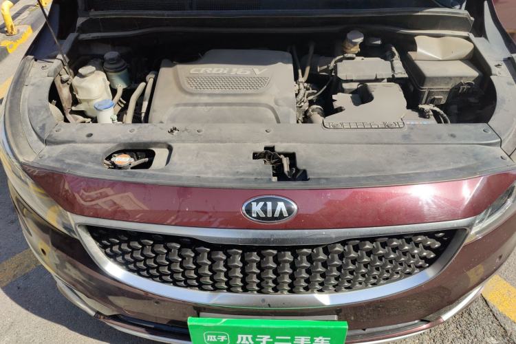 Used Kia Carnival 2017 2.2T Flagship Edition China V Standard Engine Bay