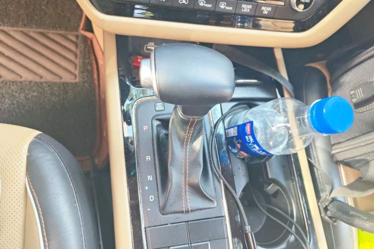 Used Kia Carnival 2017 2.2T Luxury Edition China V Standard Gear Lever