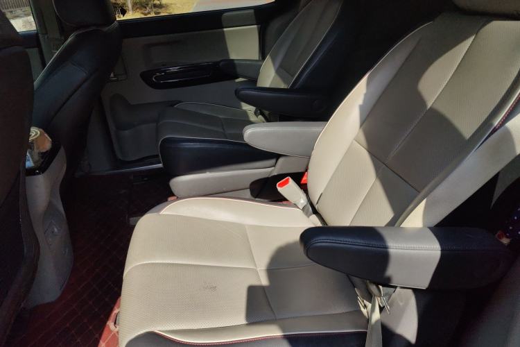 Used Kia Carnival 2017 2.2T Flagship Edition China V Standard Left Rear Seat