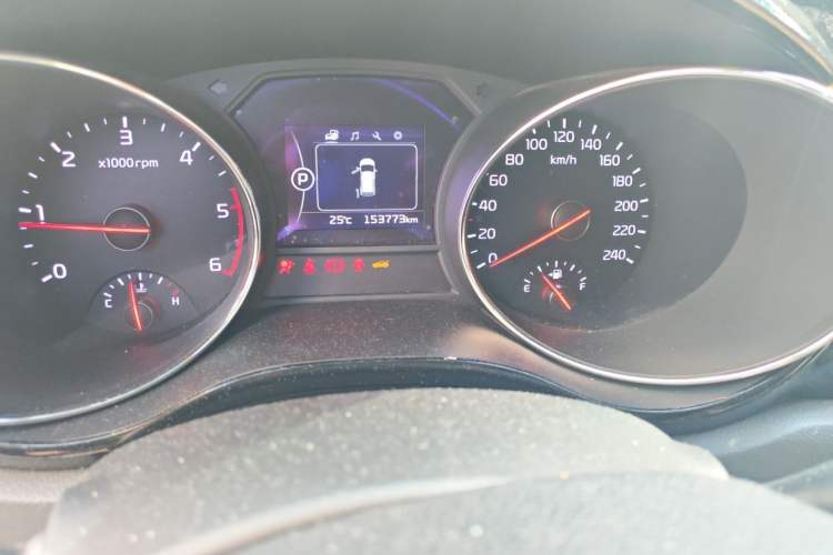 Used Kia Carnival 2017 2.2T Luxury Edition China V Standard Odometer Close Up