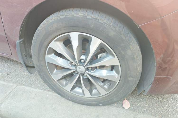 Used Kia Carnival 2017 2.2T Luxury Edition China V Standard Right Front Wheel Hub