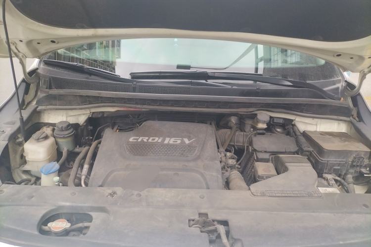 Used Kia Carnival 2017 2.2T Luxury Edition China V Standard Engine Bay