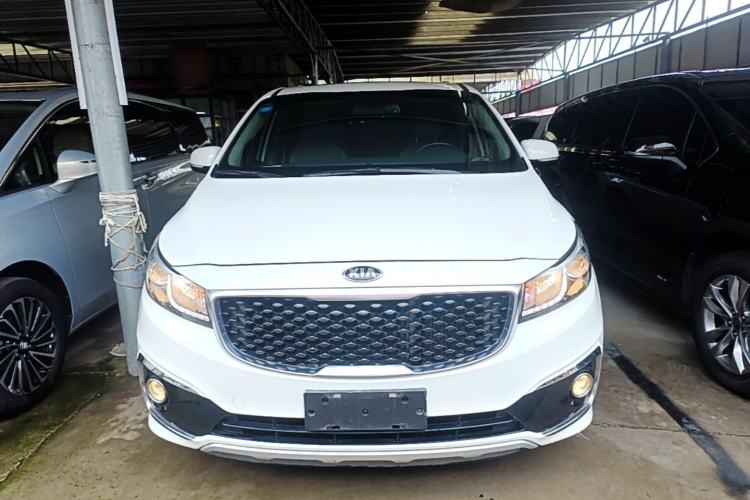 Used Kia Carnival 2017 2.2T Luxury Edition China V Standard Front
