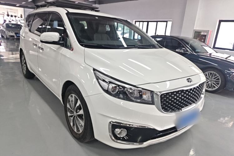 Used Kia Carnival 2017 2.2T Luxury Edition China V Standard Front Right 45 Deg