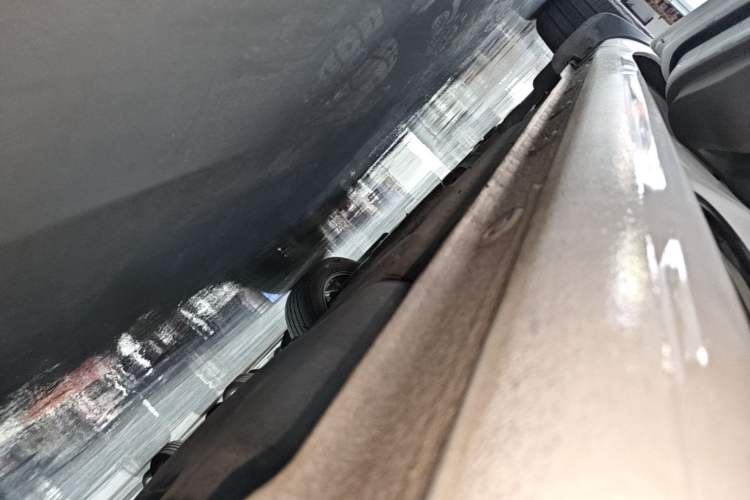 Used Kia Carnival 2017 2.2T Luxury Edition China V Standard Left Side Sill